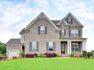 5810 Mistydawn Dr, Suwanee, GA 30024