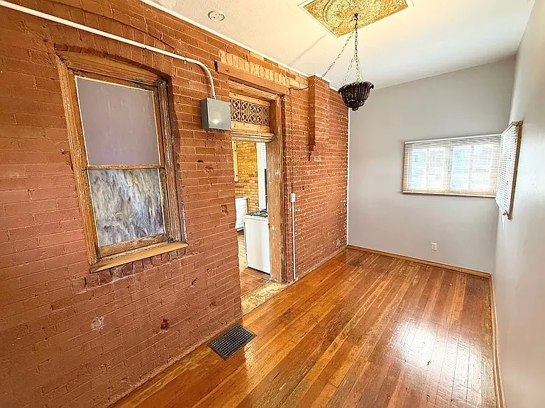 253 E 5th Ave #1 — Photo 9