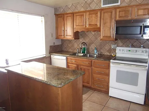 2961 W Tania Pl Photo 1