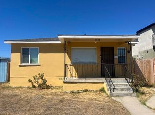 2834 L St, San Diego, CA 92102