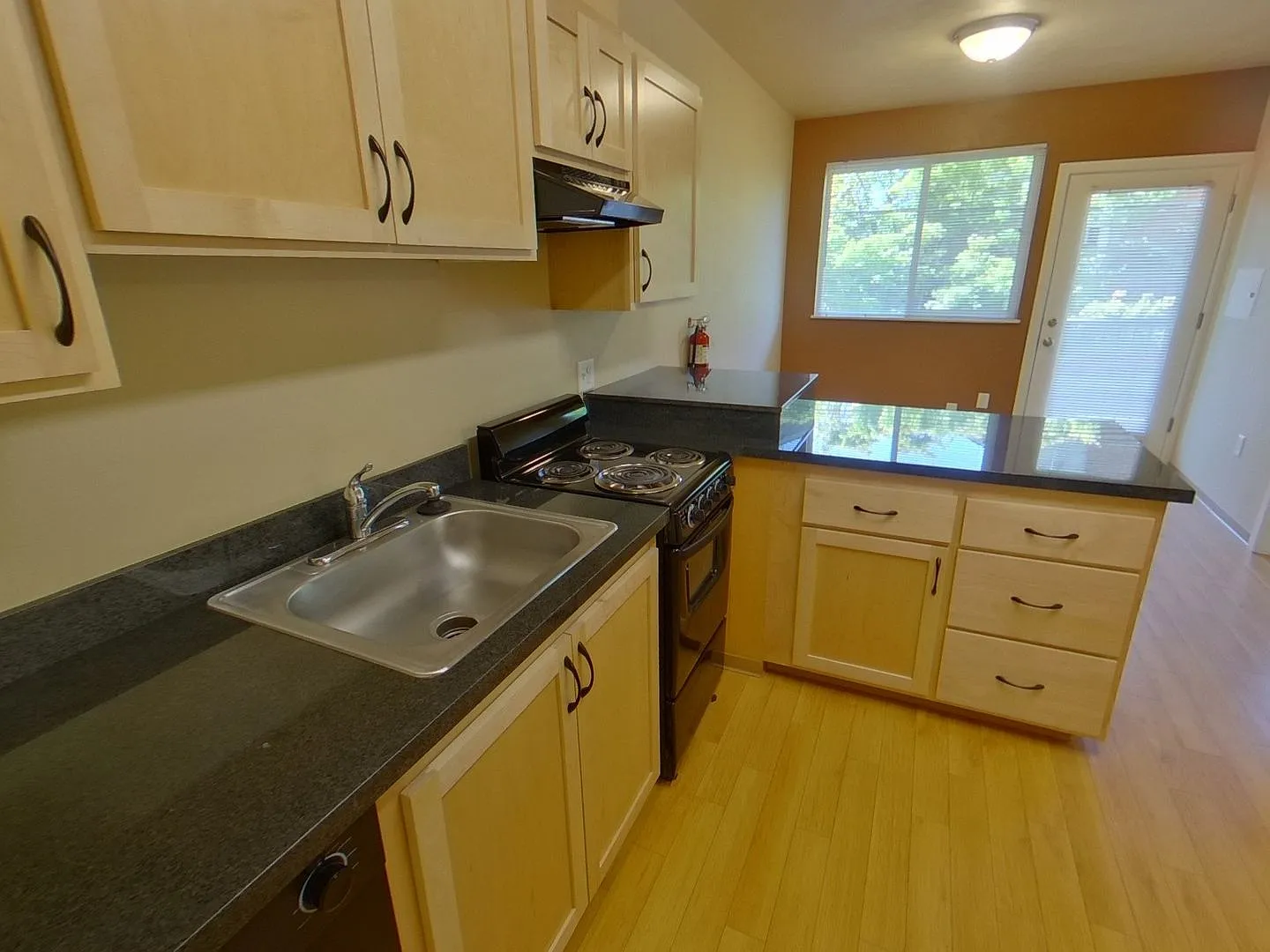 Midtown Apartments — Photo 3