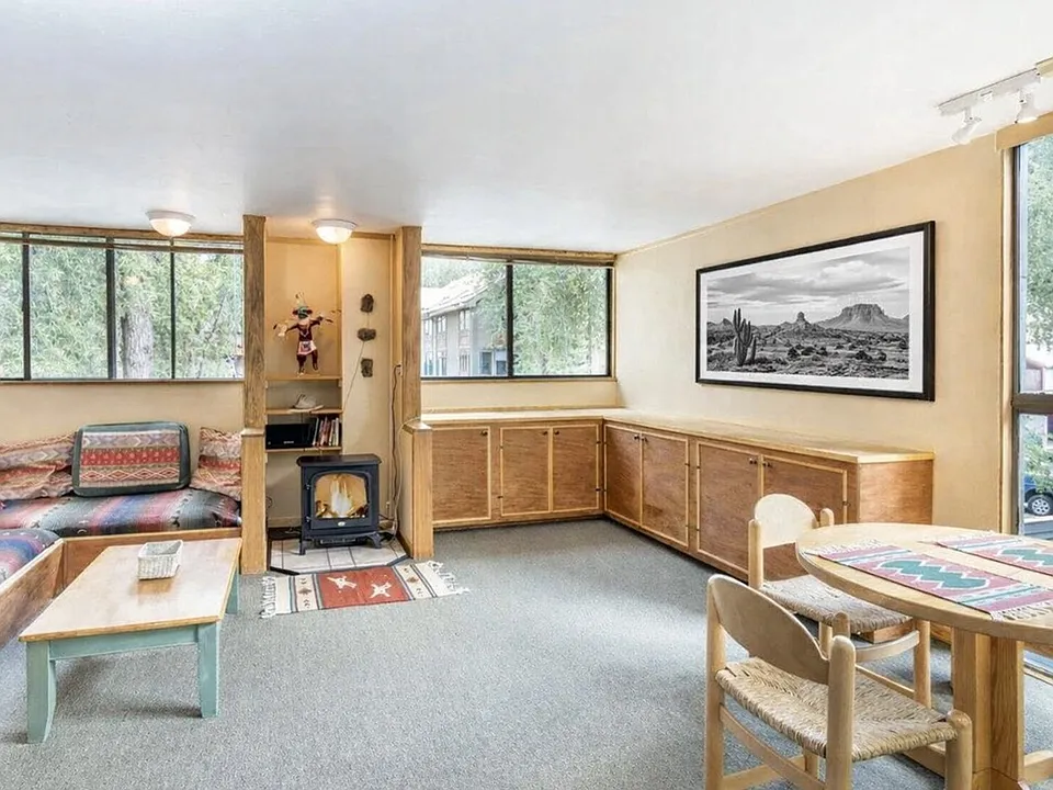 747 W Pacific Ave #ID1515832P