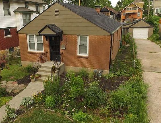 3rd image of 3932 Charlotte St