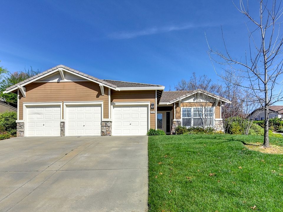 1st image of 3241 Stonehurst Dr