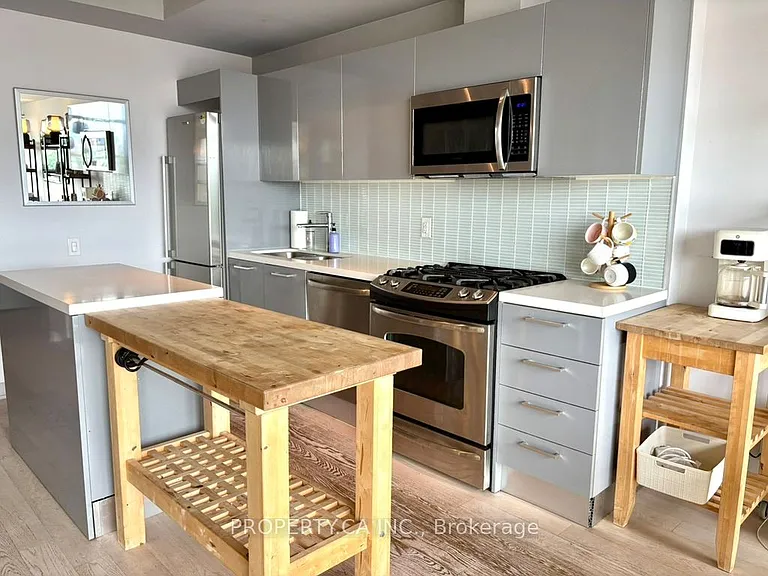 319 Carlaw Ave #803 — Photo 9