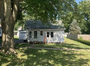 748 N Piatt St, Bement, IL 61813