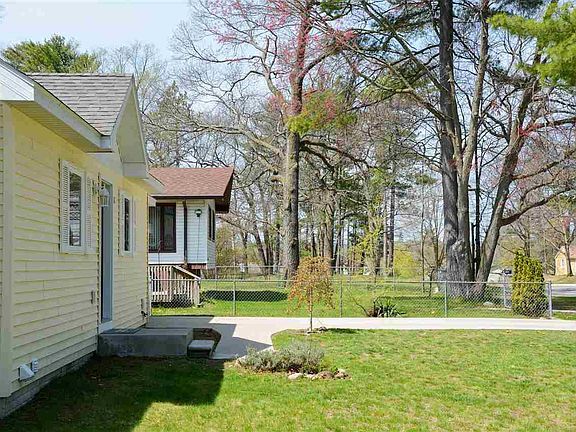 4th image of 860 Kelley St