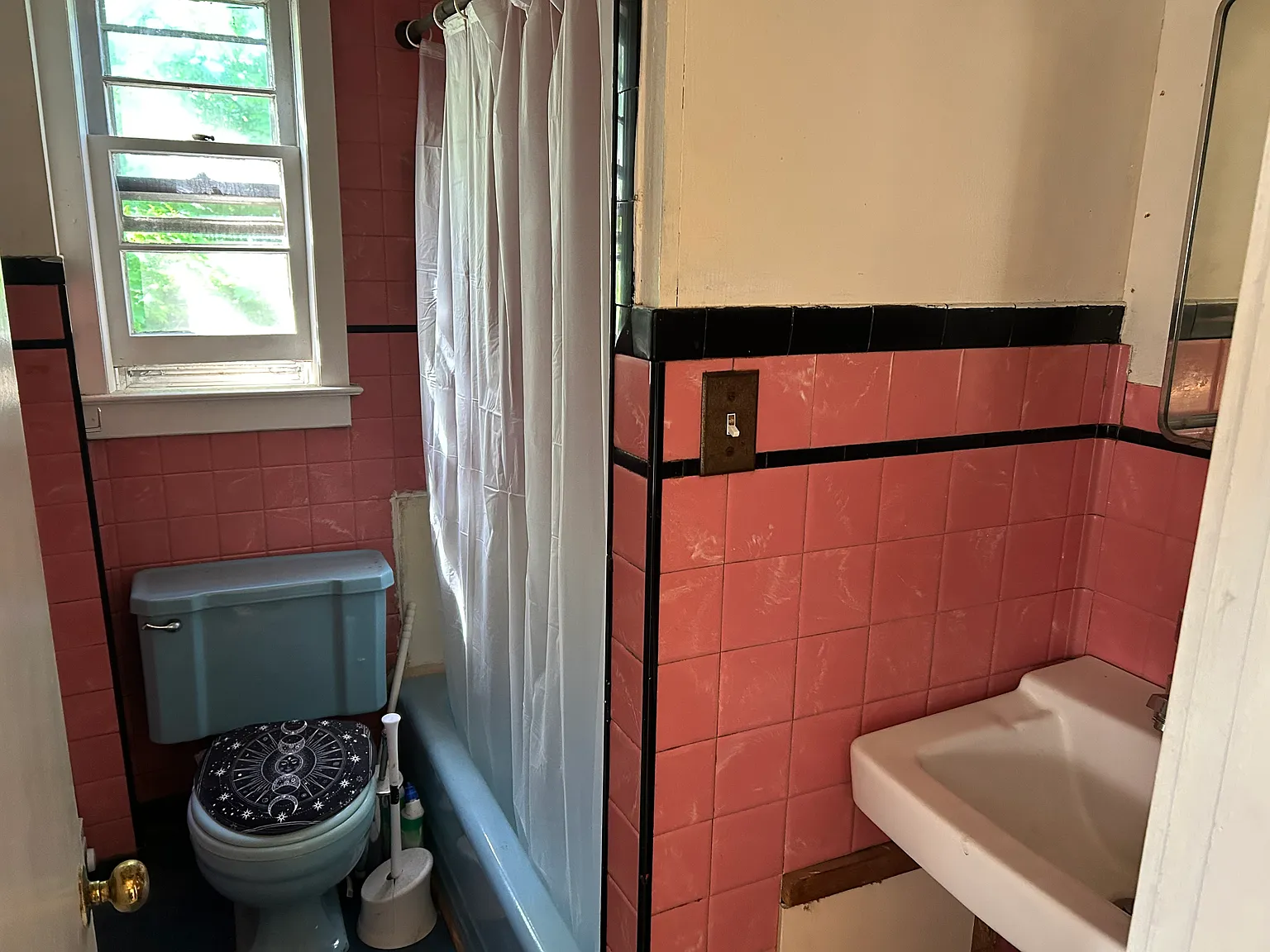 1 bed, 400 sqft, $700 — Photo 4