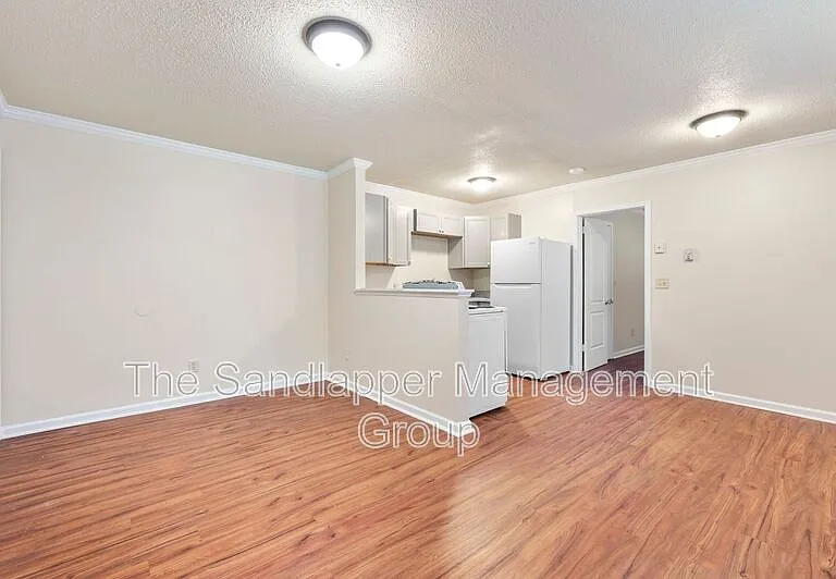 4133 Saint Johns Ave #1 — Photo 3