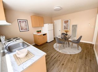 1847 Wharf Rd #B, Capitola, CA 95010