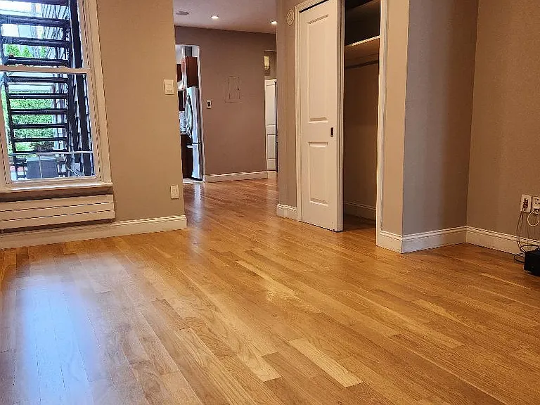 54 Hausman St #1A — Photo 8