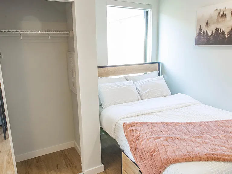 504 E Stoughton St — Photo 34