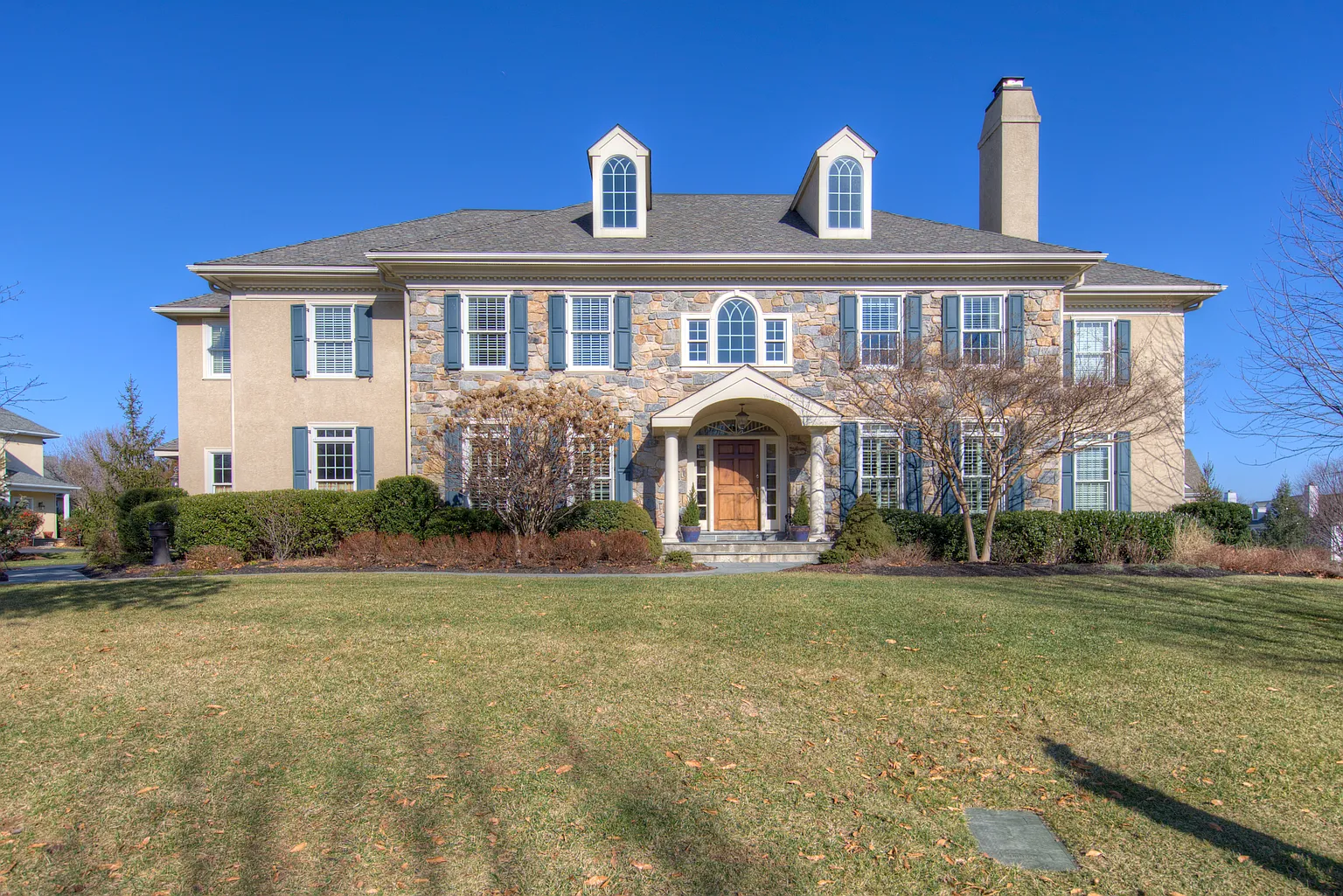 1012 Whitegate Rd photo 1