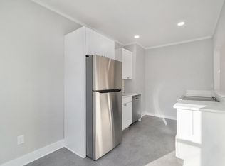 601 W 4th St APT 27, Royal Oak, MI 48067