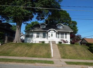 2412 Bridge Ave, Davenport, IA