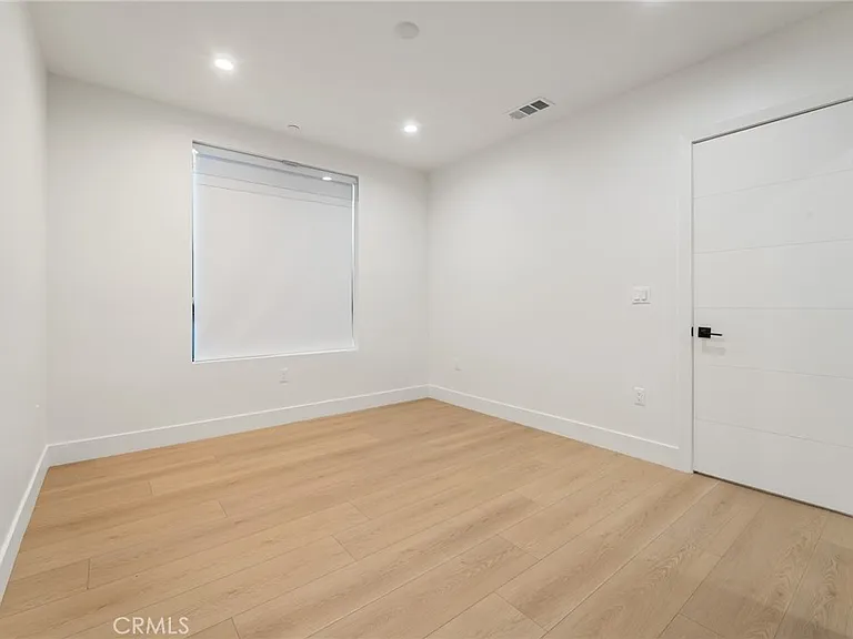 7510 Sepulveda Blvd #101 — Photo 16