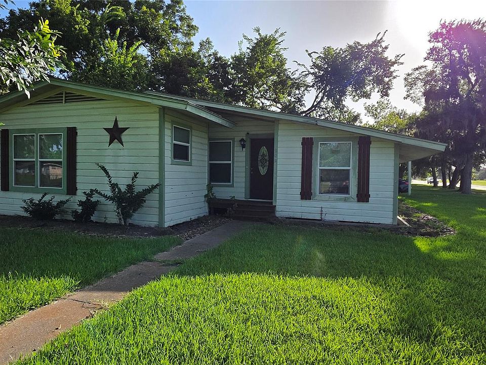 1st image of 202 Azalea St