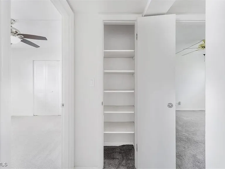 339 Joel Blvd #121 — Photo 7