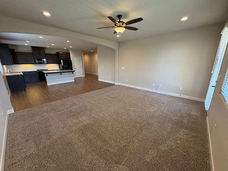 551 Montana De Oro St — Photo 34