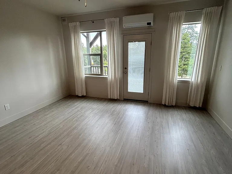 212 Broken Pine Ln — Photo 15