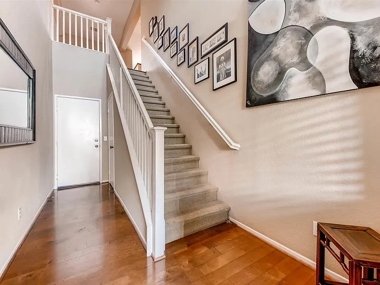 1164 Goddard St — Photo 3