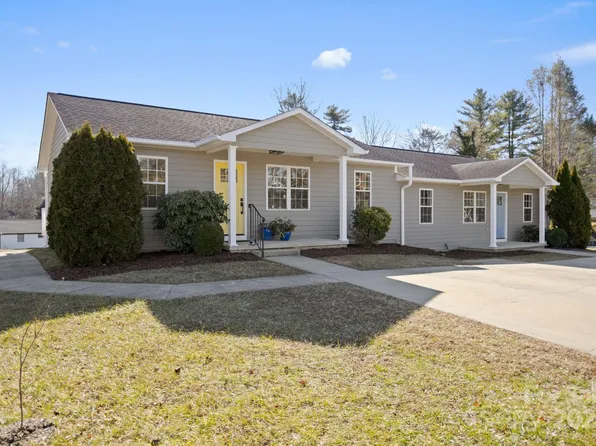 106 S Justice St, Hendersonville, NC 28739