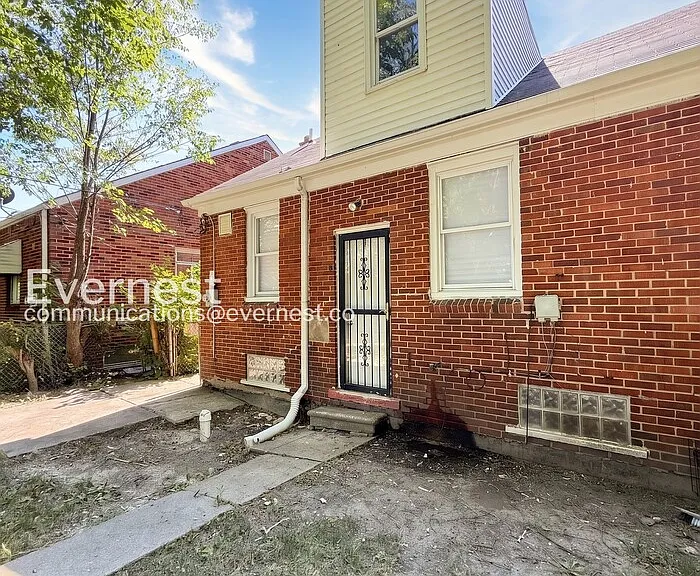 9460 Wayburn St — Photo 23