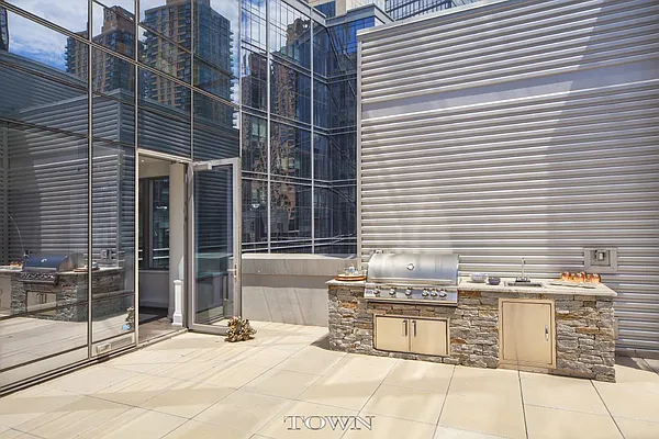 Sold by Town Residential | media 26