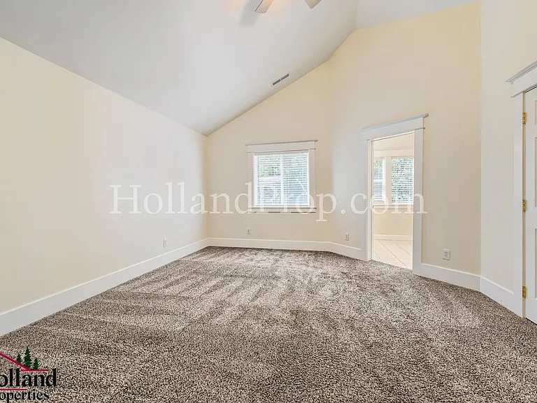 3228 SE Filbert St — Photo 18