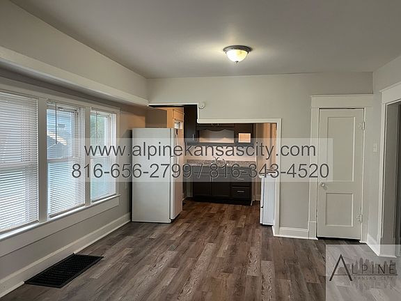 4th image of 11205 E 10 S