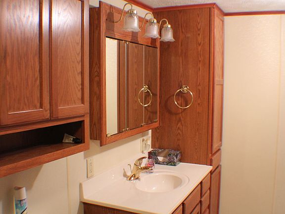 5th image of 29 Vinton Ave