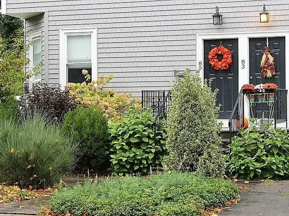 85 Vernon St #1, Waltham, MA 02453