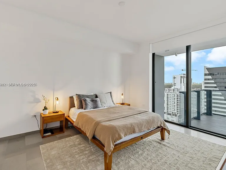 88 SW 7th St #1710 — Photo 6