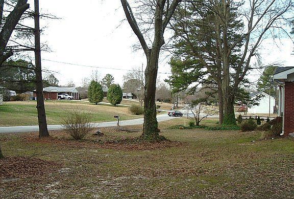 Street view of Neil Dr. front of home