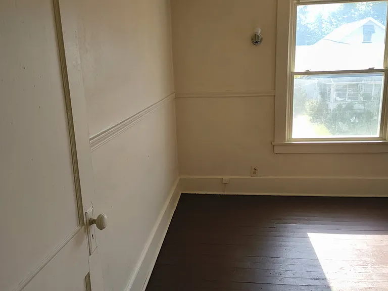 39 Eleanor Ave — Photo 14