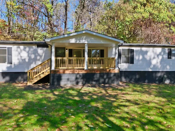 209 Willowridge Dr, Thaxton, VA 24174