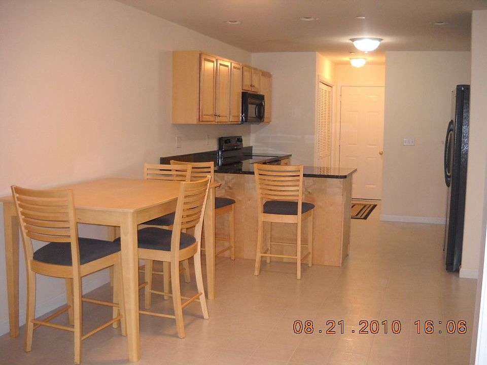 Spacious Kitchen!!!