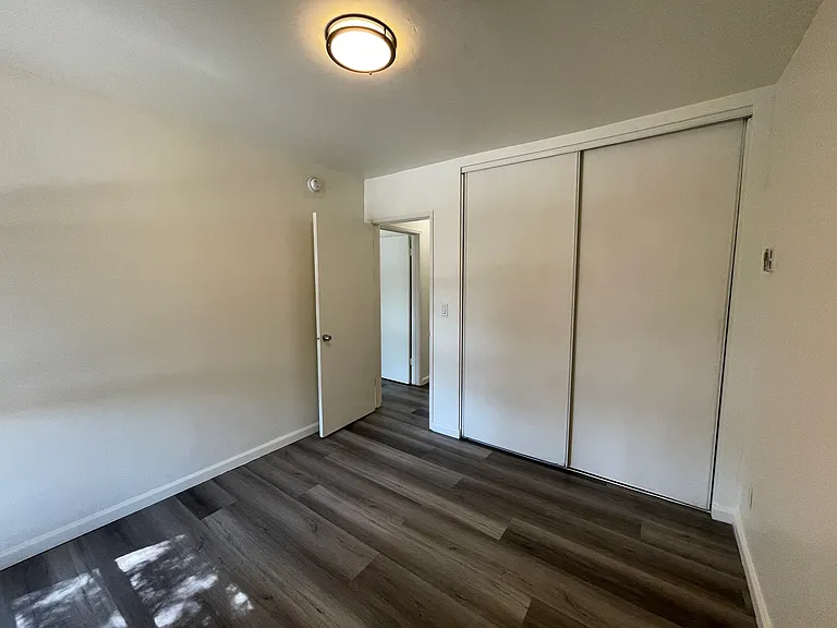 6535 Fulton Ave — Photo 17