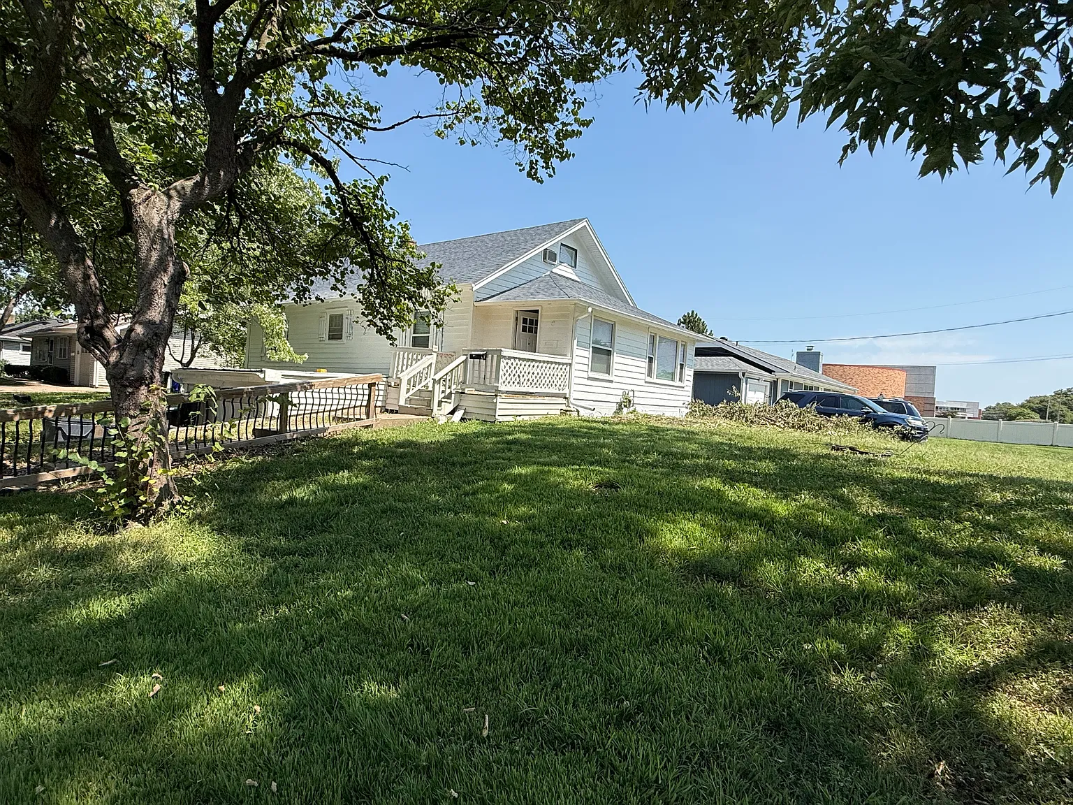 4 bed, 2150 sqft, $2,600 — Photo 1