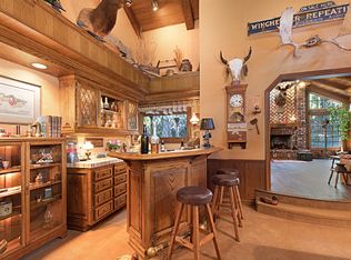 1400 Ravenswood Ln, Riverside, CA 92506