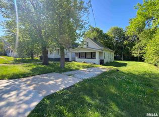 1020 W McClure Ave, Peoria, IL