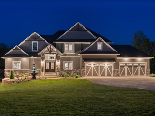 14 Omaha Cir, Lake Winnebago, MO 64034