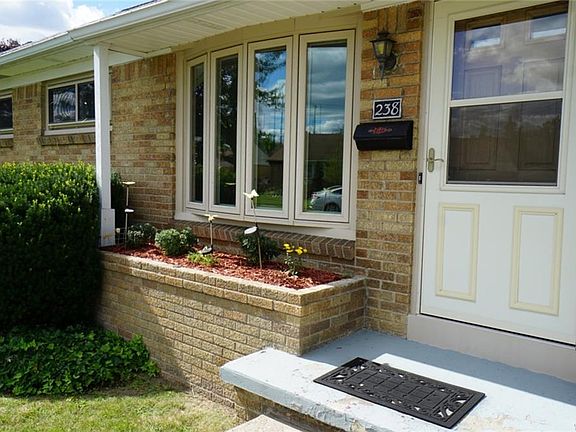 3rd image of 238 Nokomis Pkwy