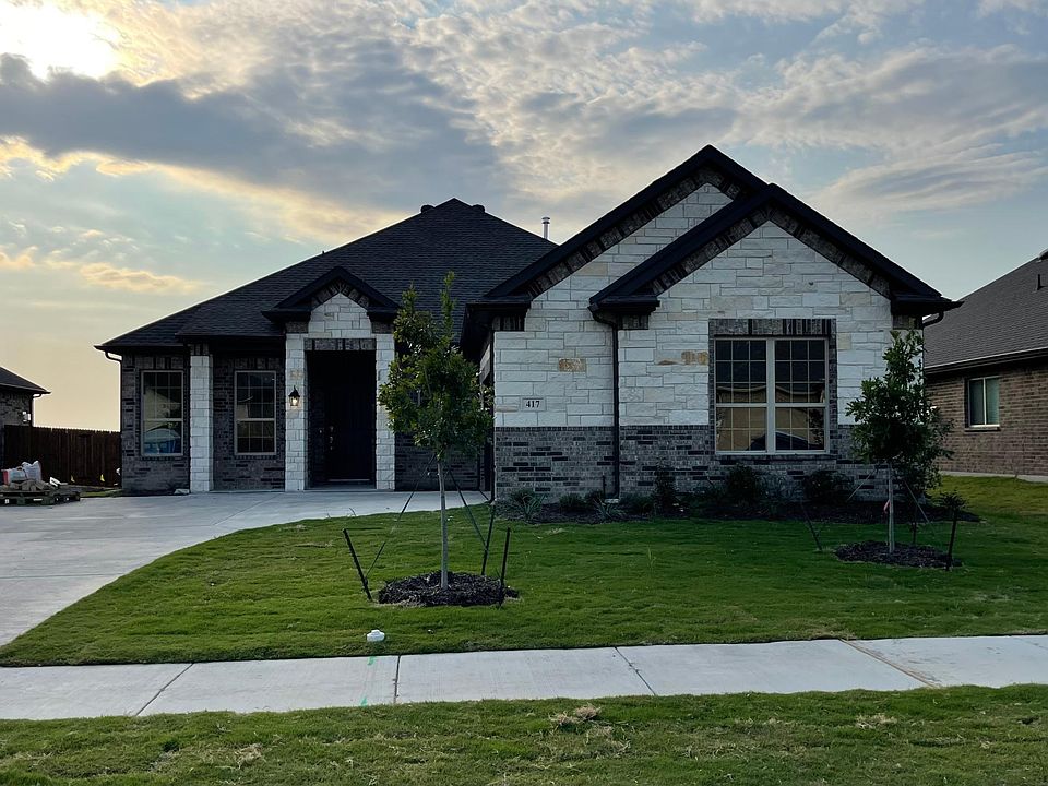 1st image of 417 Green Hill Dr