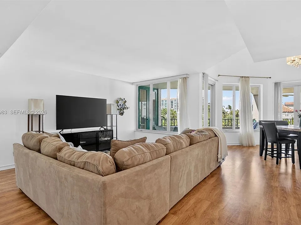 120 SE 5th Ave #Penthouse 20