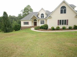 2465 Walhalla Hwy, Pickens, SC 29671