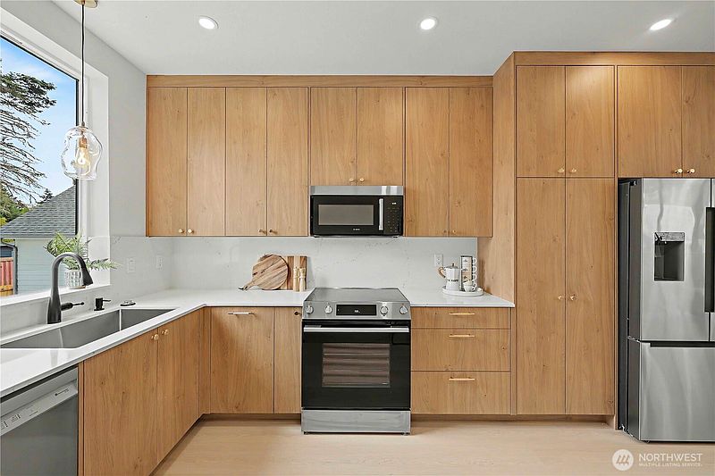4th image of 9014 4th Avenue NW #B