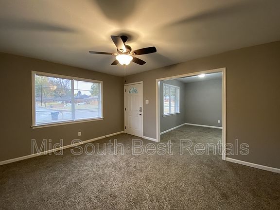 2nd image of 3076 Beauchamp Dr