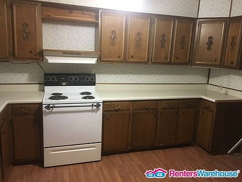 3rd image of 1494 Willow Dr