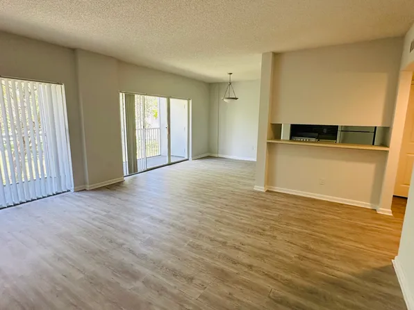 2801 W Commercial Blvd, Fort Lauderdale, FL